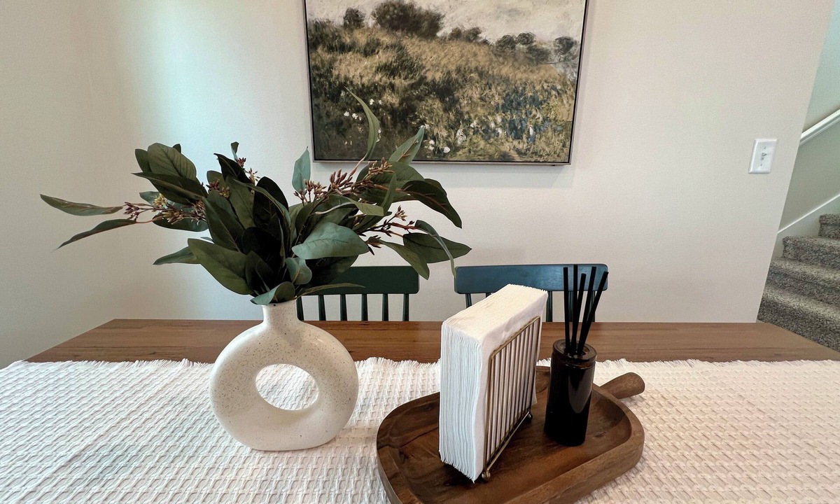 Centerton House | The Evergreen – Modern, cozy home near Bentonville