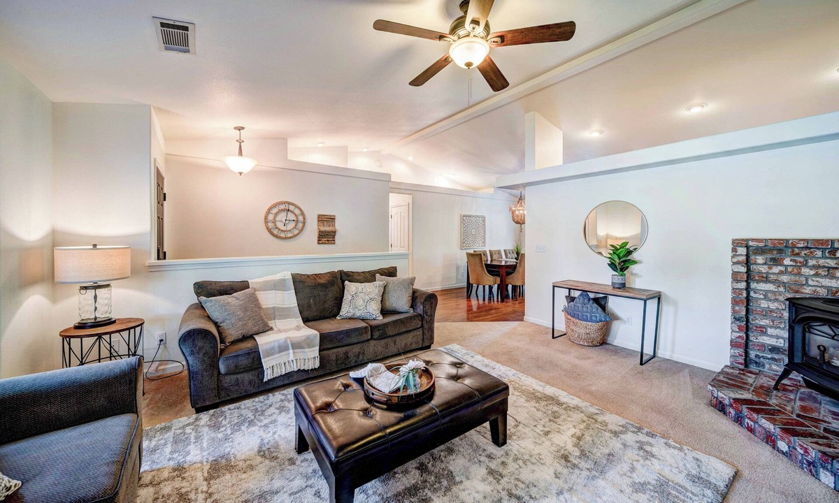 Boulder Creek House | The Grand Gathering - Two Homes - Sleeps 14 - Trails + Prime Redding Location