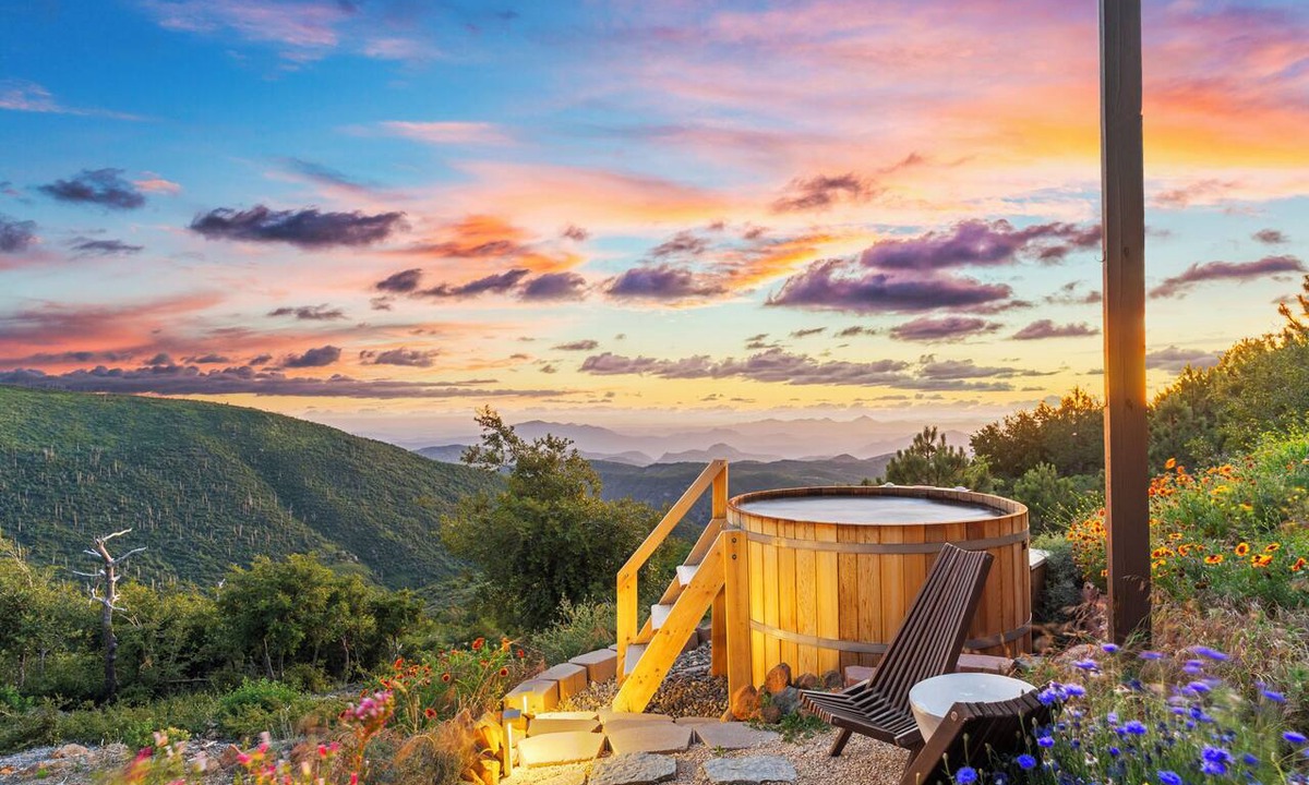 Julian House | The only mountaintop pickleball ranch in Southern California. 1 hour from San Diego.