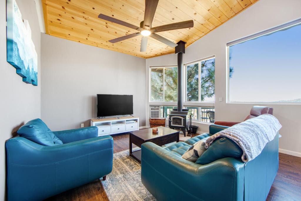 Idyllwild House | The Perch
