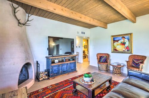 Santa Fe House | Traditional-Style Adobe Casita - Walk to Dtwn