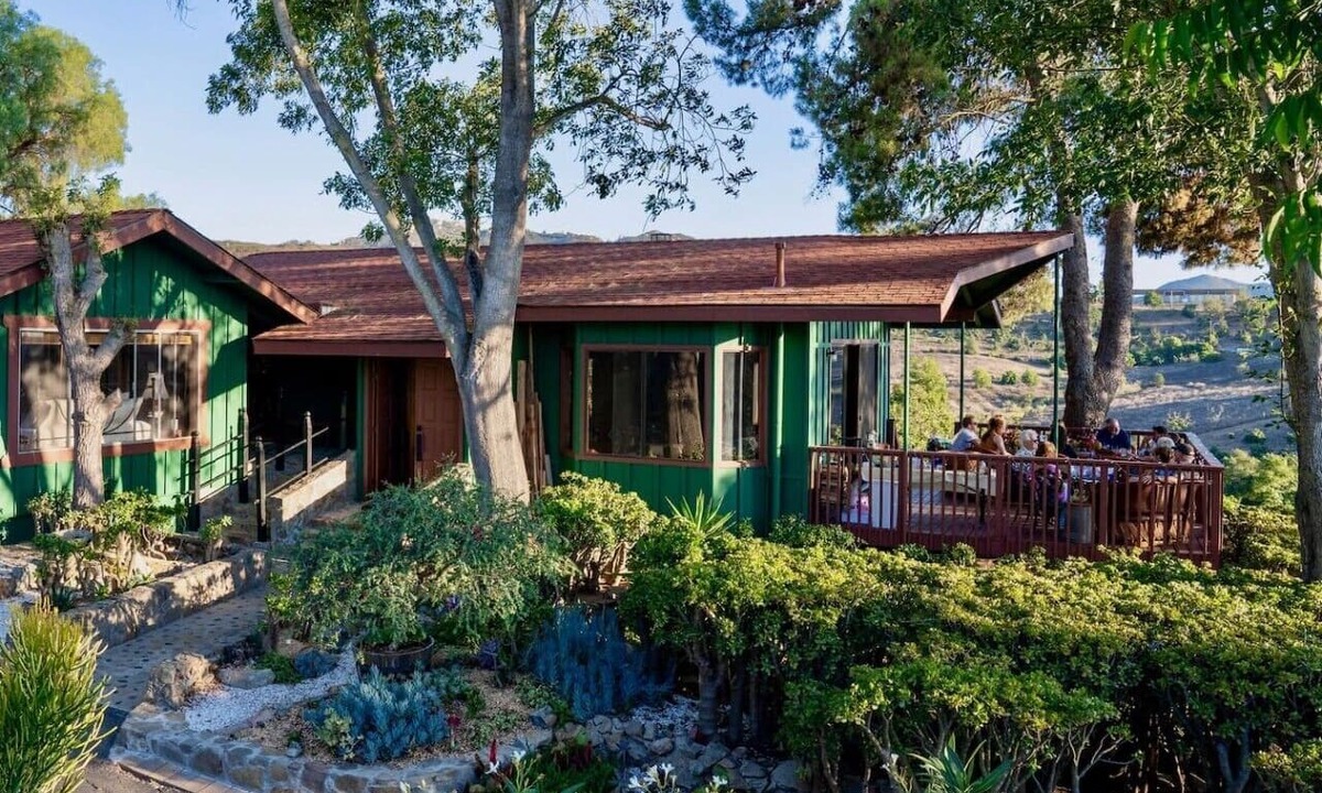 Vista House | Victoria Ranch: Rustic, Unique, Peaceful!