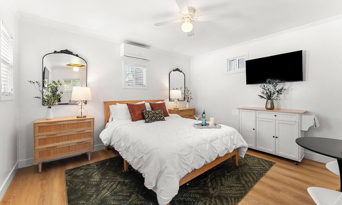 South Redlands House | Welcome to this cozy, stylish escape- private guesthouse in beautiful Redlands