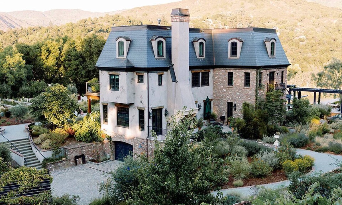 Los Gatos House | World Cup Primed Location. Exquisite Exclusive Estate.