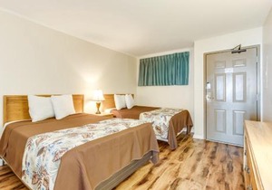 Beachfront Luxury Condo w private balcony at Meridian Plaza in Myrtle Beach