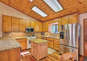 Deck w/Forest Views: Quiet Twain Harte Cabin!