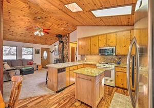Deck w/Forest Views: Quiet Twain Harte Cabin!