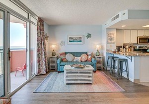 Steps to Boardwalk Condo with Pool in Myrtle Beach in Myrtle Beach