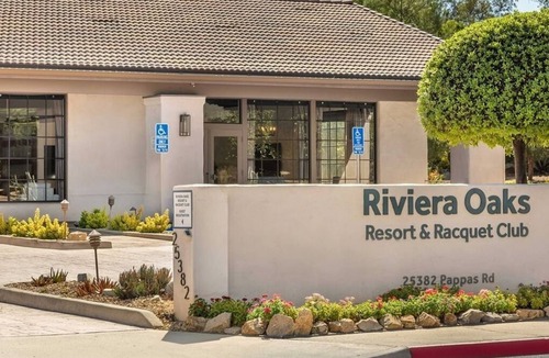 San Diego Country Estates Condo | 1 BDRM RIVIERA OAKS RESORT & RACQUET CLUB- 2 INDOOR POOLS, 10 TENNIS COURTS, SPA