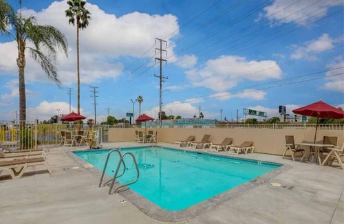 San Bernardino Apartment | 1 Full Bed|ADA/RI Shower/Deluxe