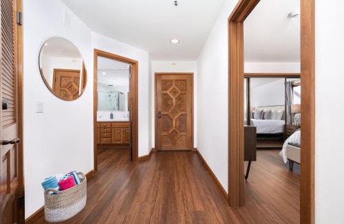 Avalon Apartment | 10-Star Property! Premium Ocean Views, Immaculate Corner Condo with Fireplace, New Golf Cart