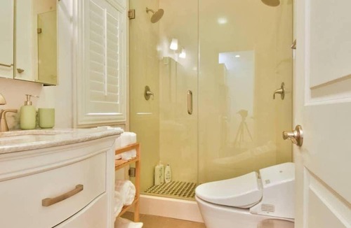 Balboa Peninsula Apartment | 1000#2 Magnificent Beach Home w/AC & 4K TVs