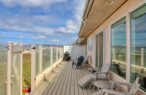 Oceano House | 1460 Strand Way