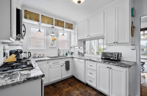 Northwest San Pedro House | 2 Bed/2 Bath Dog Friendly Blocks from the Ocean!