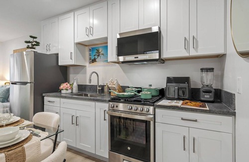 Lemon Grove House | 2 King Bed, Ranch-Style, 2 Parking, AC, EV Charger
