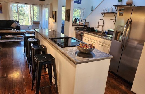 Zephyr Cove House | 2 miles to everything Tahoe and Air Conditioning!