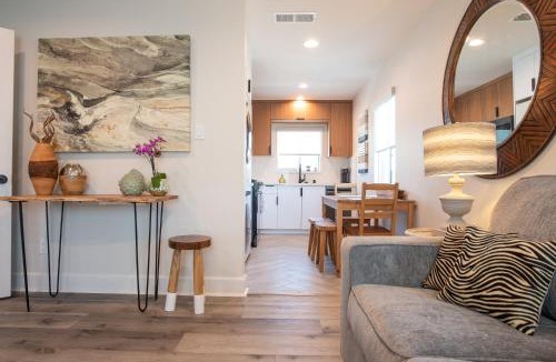 Lincoln Acres Apartment | 2 - Pet friendly 1BR Units Steps 2 Beach-Sleeps 8