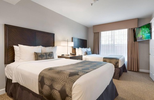 Brea Hotel | 2 Units: Suite w/Full Kitchen: 2.7 Mi to Hiking at Craig Regional Park