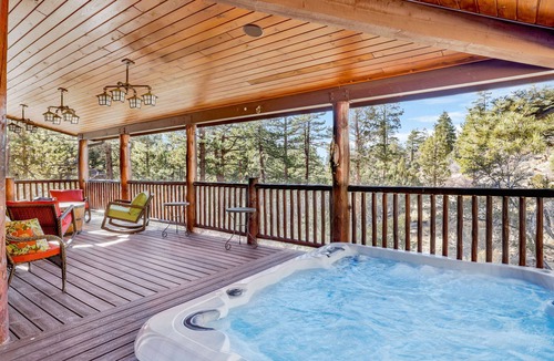 Eagle Mountain Estates Cabin | 2352-gold Rush Lodge 5 Bedroom Cabin by RedAwning