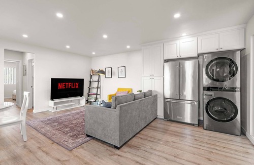 Altadena Apartment | 2b2b APT Close to Rose Parade and Pasadena Oldtown