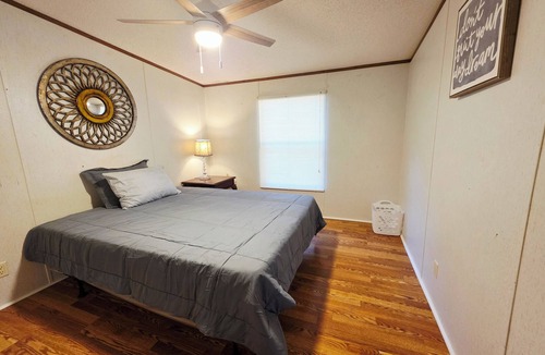Monroe House | 3-bedroom mobile home in delightful community