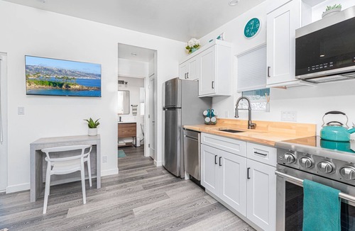 West Newport House | 30+ Night | Stylish Studio w/Sun Deck | Private Yet Central to the Newport Favorites!