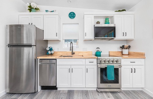 West Newport House | 30+ Night | Stylish Studio w/Sun Deck | Private Yet Central to the Newport Favorites!