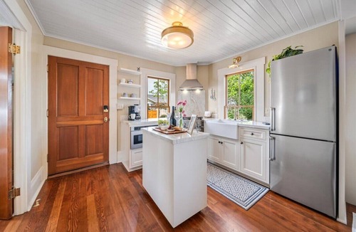 Monterey House | 3999 Stay at "Cottage by the Sea" in Monterey