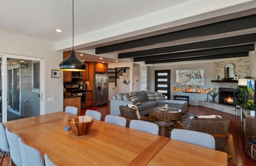 Cedar Glen House | 4 Bd Modern Lakehouse Retreat w/Stunning Lake Views