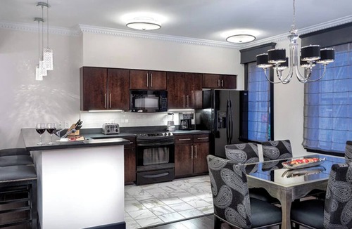 Theater District Hotel | 4 nights @ 3BR Presidential - 01/10/27 - 01/14/27 - Walk to JP Morgan Conference