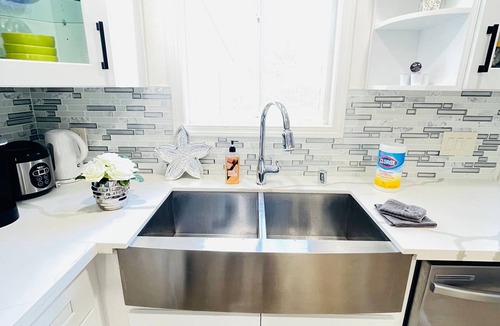 Monrovia House | 40% OFF 5B/3B 2 Master Bedrooms Close Pasadena, Rose Bowl, DTLA, Arcadia, etc