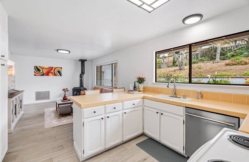 Del Monte Forest House | 4079 Ocean Breeze Retreat - Near Golf and Ocean