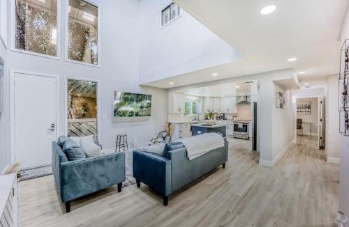 Menlo Park House | 493- Grandeur Family Home AC & Patio near Meta & Stanford