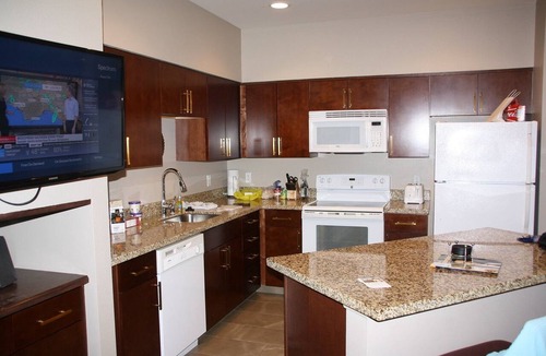 Terra Lago Condo | #4B7 4BR 3Bath Indio sleeps 8 Coachella/Stagecoach Pool AC Private Shuttle