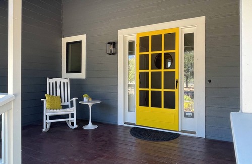 Santa Rosa House | 4Bd Wine Country Vineyard Retreat + Pool + Hot Tub, a perfect relaxing getaway!