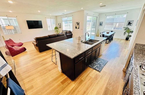 Lodi House | 5-Bedroom/3 Bath/Sleeps16