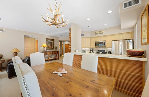 Olympic Valley Condo | 512 | 2BD Polished Comfort - Hot Tubs + Parking