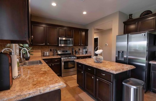 Coachella House | 6 Bedrooms, 9 Beds, Swim Up Pool Bar Oasis - Game Room In Garage