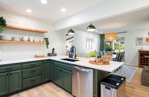 Healdsburg House | 6Beds 3Bath - Pool, Hot Tub, Pets Welcome, Fire Pit- 1mi to Downtown