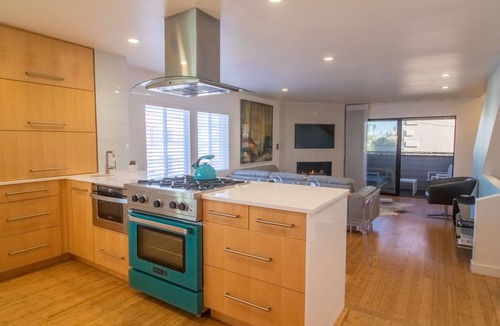 Imperial Beach House | A very modern place at the beach