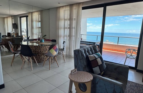 Durban Apartment | Accommodation Front - Marvellous 6 Sleeper Across Ushaka Marine World
