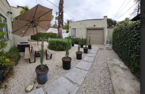 North Central Apartment | Amazing Studio in Pasadena!