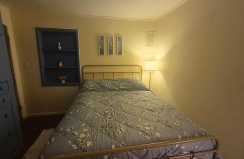Weed Hostel | Anissa Shasta Hostel