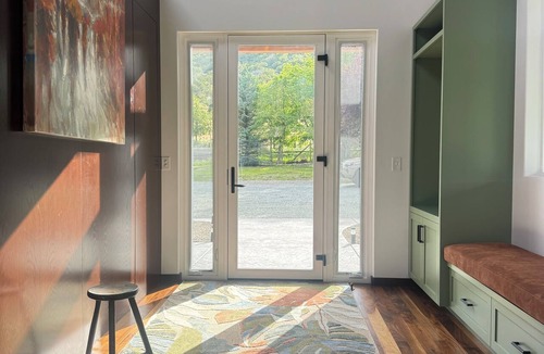 Jacksonville House | Applegate Riverfront Retreat in the Applegate Wine Country