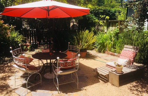 Laguna Beach Cottage | Artists garden cottage in Laguna Beach summer monthly discount