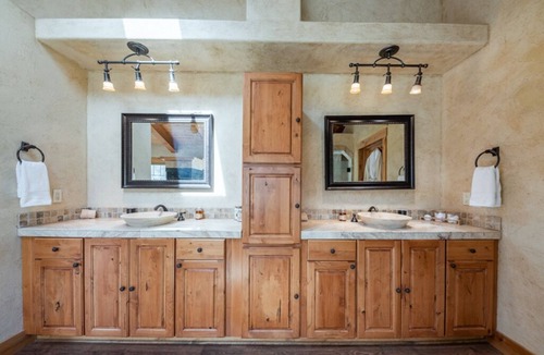 Markleeville Cabin | ASPEN CREEKSIDE LODGE- A Stunning Family and Corporate Retreat