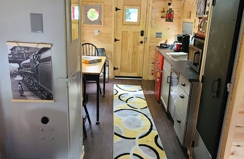 Valley Head Cabin | Authentic Train Caboose! 5 min to Desoto Falls, Park, Mentone & LT River Canyon