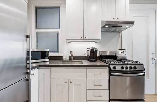 Russian Hill Apartment | AVAILABLE THIS FALL: 45+ FIVE STAR REVIEWS!