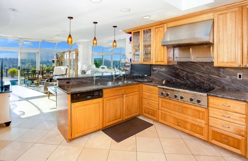 San Rafael House | Awesome New Sauna, 20 Mins SF or 20 mins 1st wine tasting.23 RATINGS ARE 5 STARS