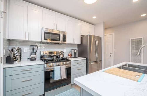 Lincoln Acres House | Bayfront Newly Remodeled Home #A